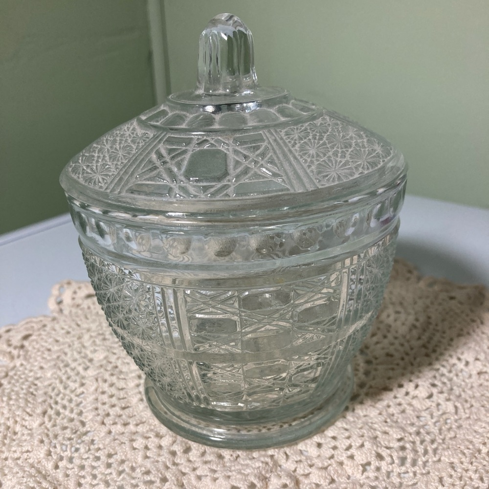Vintage Retro Covered Candy Sugar Dish Bowl Clear Glass KIG Daisy Cane Lidded